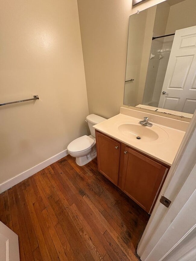 Photo - 525 E Grace St Unidad 205