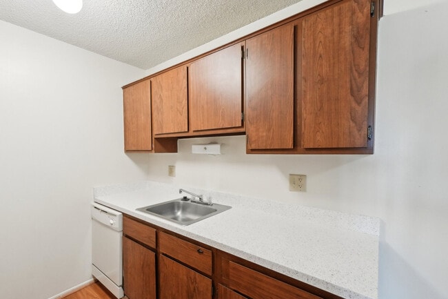 Building Photo - Bridgewood Apartments