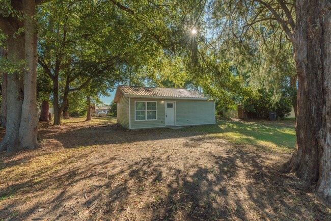 Photo - $1000 - 2 bed/1 bath single-family home fo...