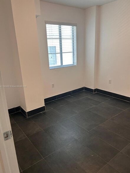 Photo - 1600 Euclid Ave Unidad 105