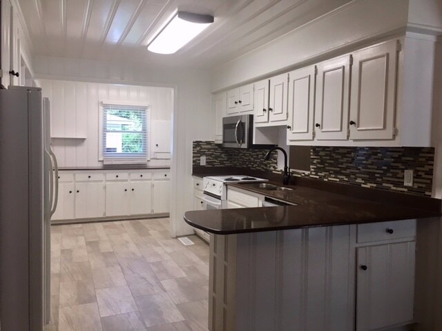 Photo - Renovated 3 bedroom Ranch In Princeton, Ap...
