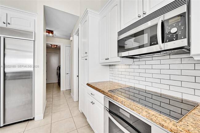 Photo - 512 NW 120th Dr