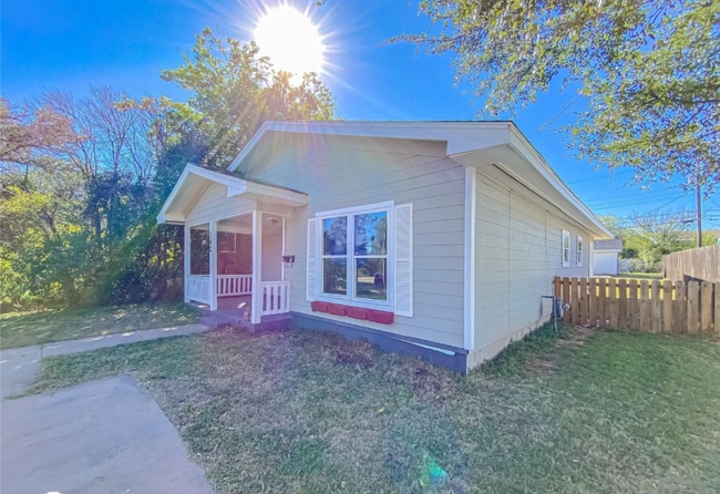 Photo - 342 Meander St