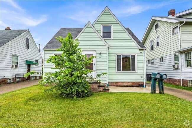 Building Photo - 3819 W 137th St Unit 2/UP Rental