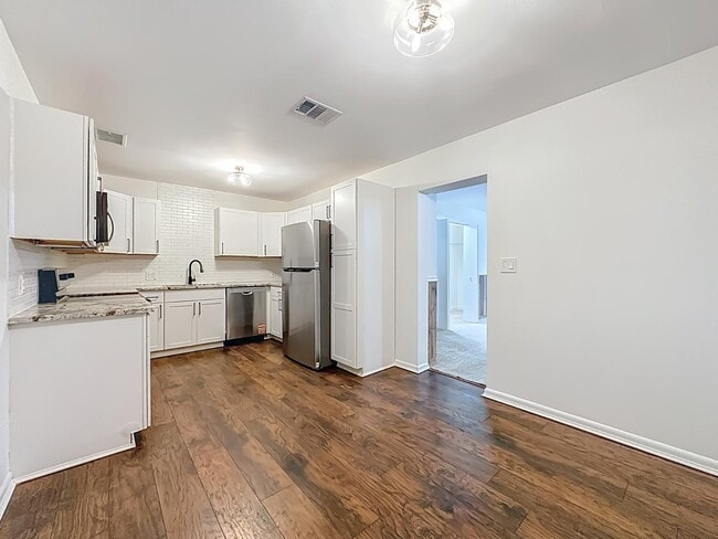 Photo - 5243 Poppy Dr