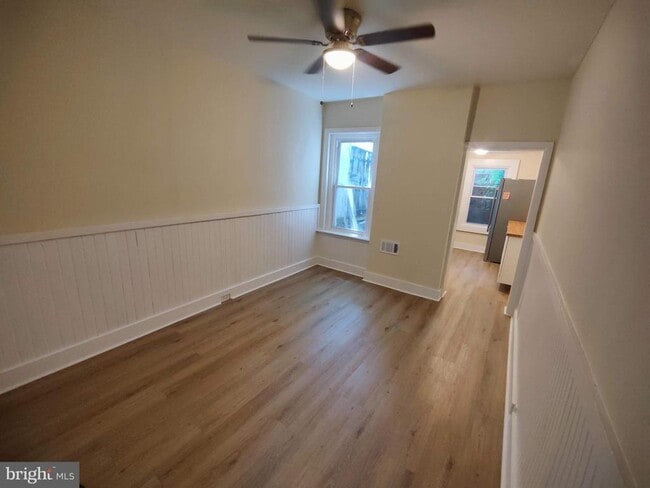 Building Photo - 140 W Airy St Rental