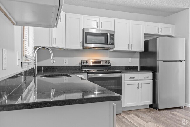Building Photo - Charming 2 Bedroom Apartment