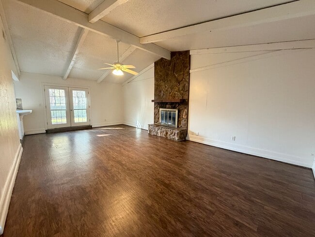 Photo - Large home ready for tenant....