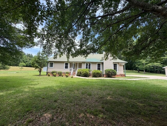 Building Photo - Exclusively Offered By Muse Realty Rentals, LLC