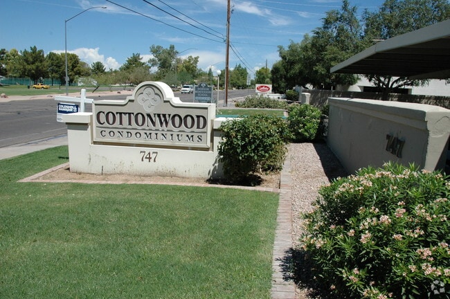 Photo - Cottonwood Condominiums