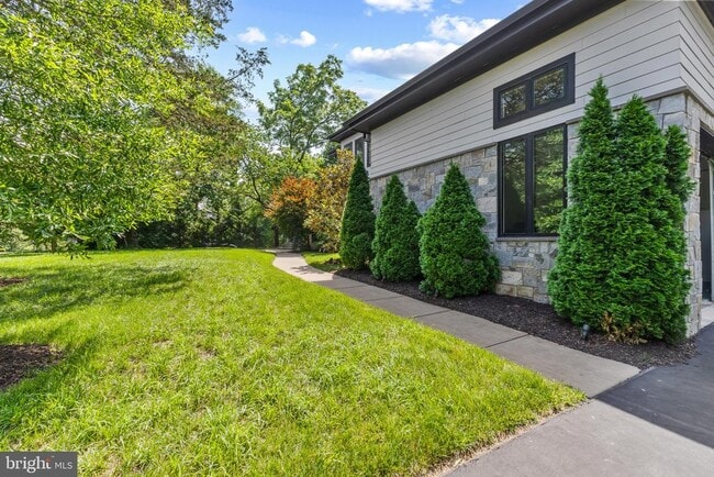 Photo - 1513 Oakview Dr