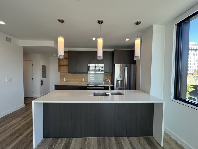 Photo - 77 Residences