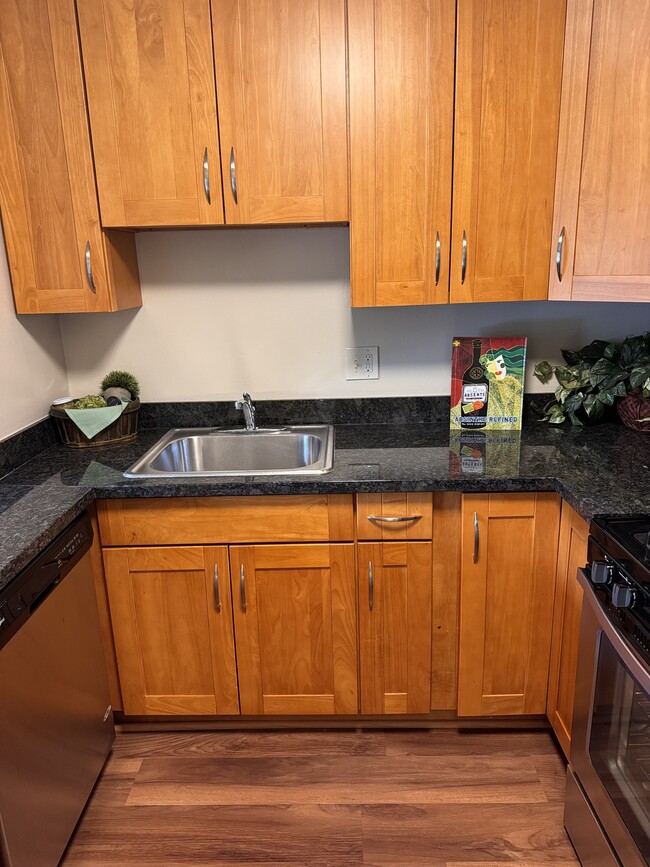 Photo - Whitman Manor