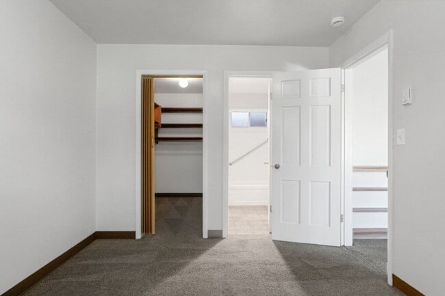 Photo - 192-Western Village Apartments