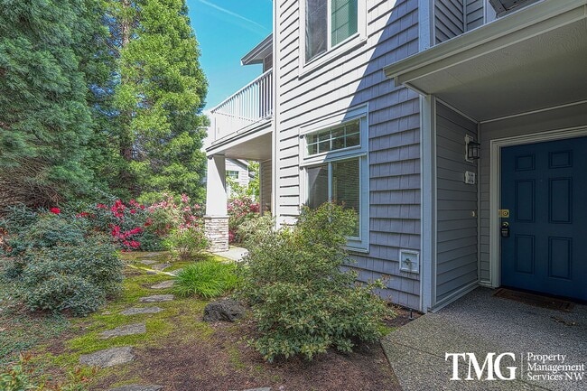 Building Photo - Delightful 2br/2ba Condo in Beaverton with... Unit 101