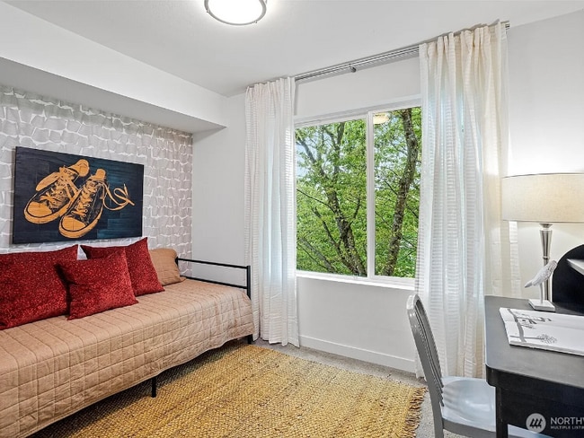 Photo - 2525 29th Ave S