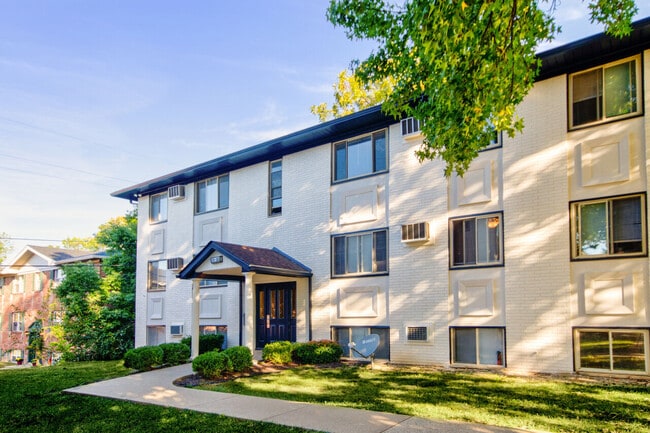 Photo - Continental Terrace