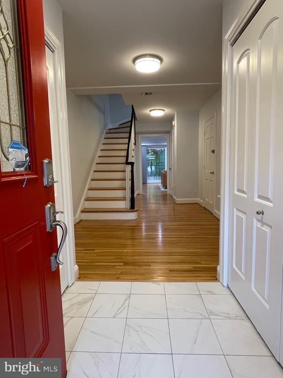 Building Photo - 602 H St SW