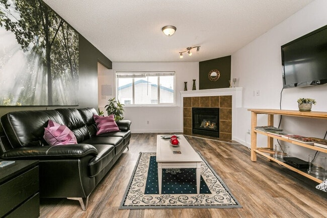 Building Photo - 3029 Trelle Crescent NW Unit SI FL4-ID1564653P