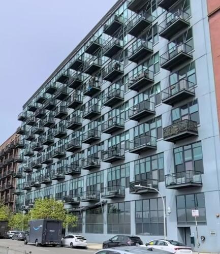 Photo - 1224 W Van Buren St Apartment Unit 613