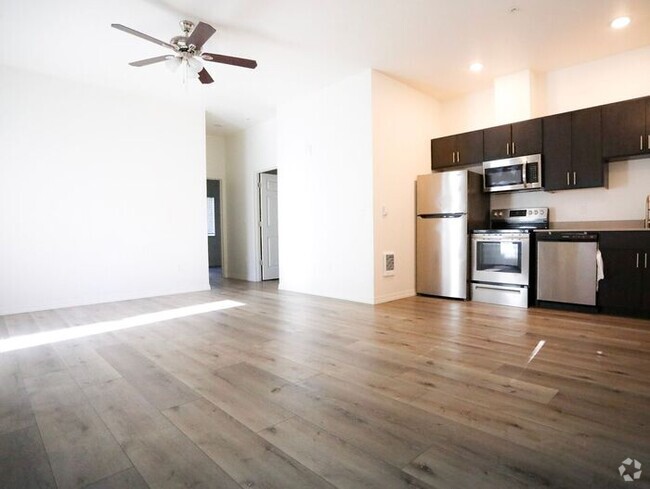 Building Photo - 1 MONTH RENT FREE!! Beautiful 2 bedroom 1 ... Rental