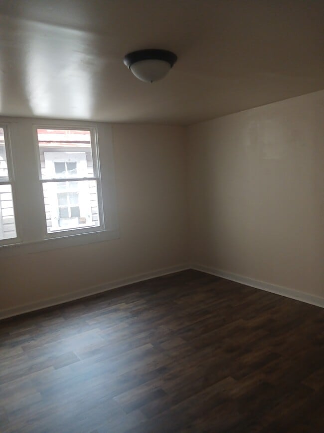 Photo - 1414 N Main St