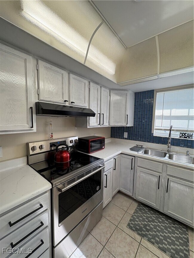 Photo - 1005 SW 48th Terrace