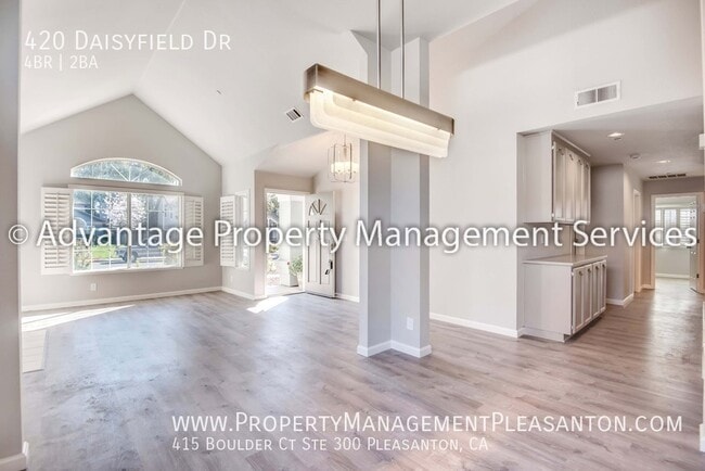 Photo - 420 Daisyfield Dr