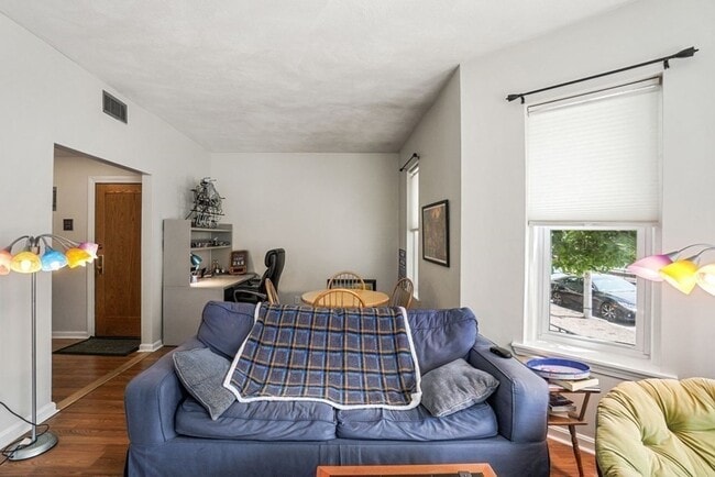 Photo - 1427 Commonwealth Ave Unit 201