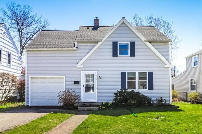 Photo - 137 Shelbourne Rd