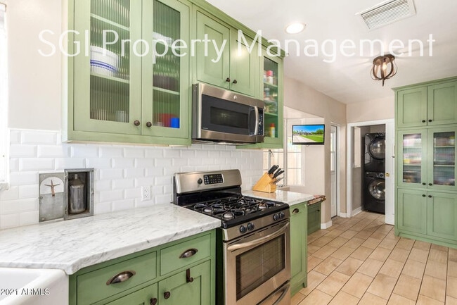 Photo - 1315 W Holly St