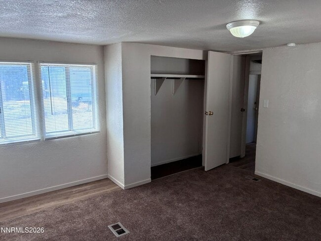 711 River Ave