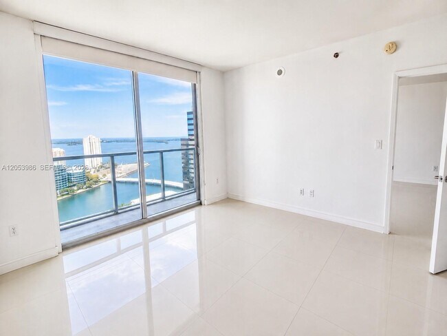 Photo - 500 Brickell Ave Unit 3200