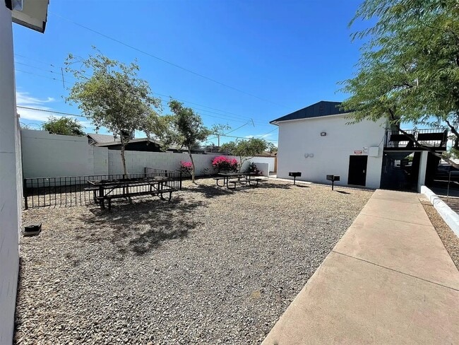 Photo - 1412 N 35th St Unit 21