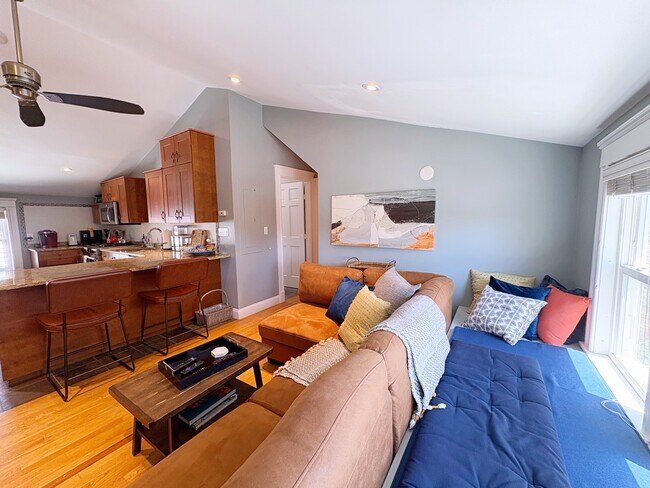 Photo - 247 Savin Hill Ave Unidad 3