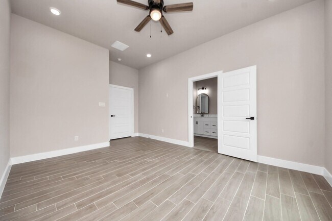 Photo - 11141 Rd 5503