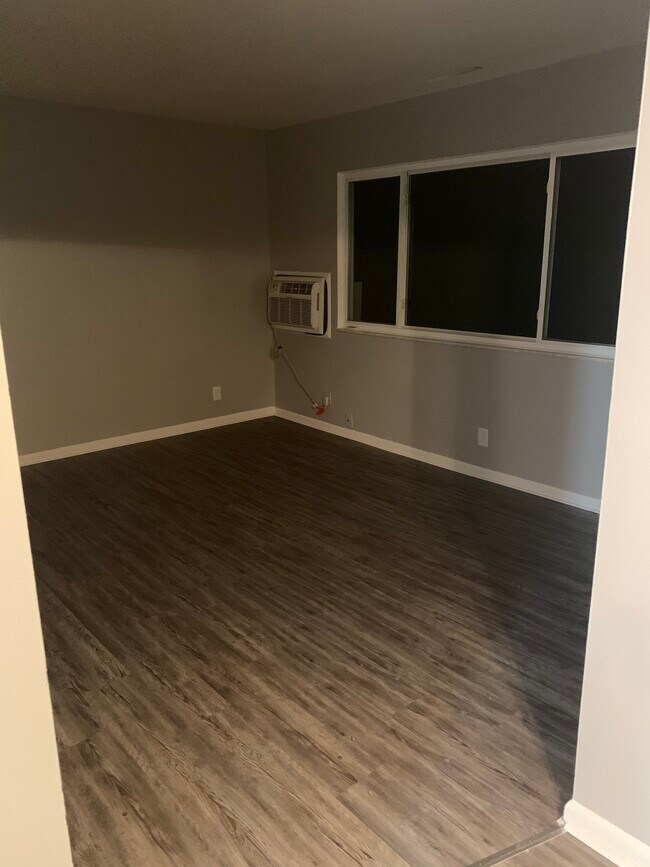 135 S 30th St Unit D