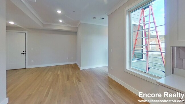 Photo - 104-106 Warren St. Unit 13 Unidad 13