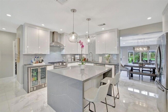 828 SW 15th St