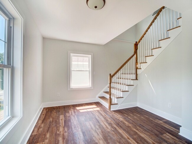 Photo - 60 Montague Pl