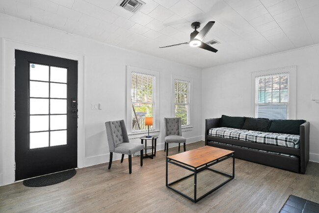 Photo - 1829 Hollenbeck Dr Unit 1