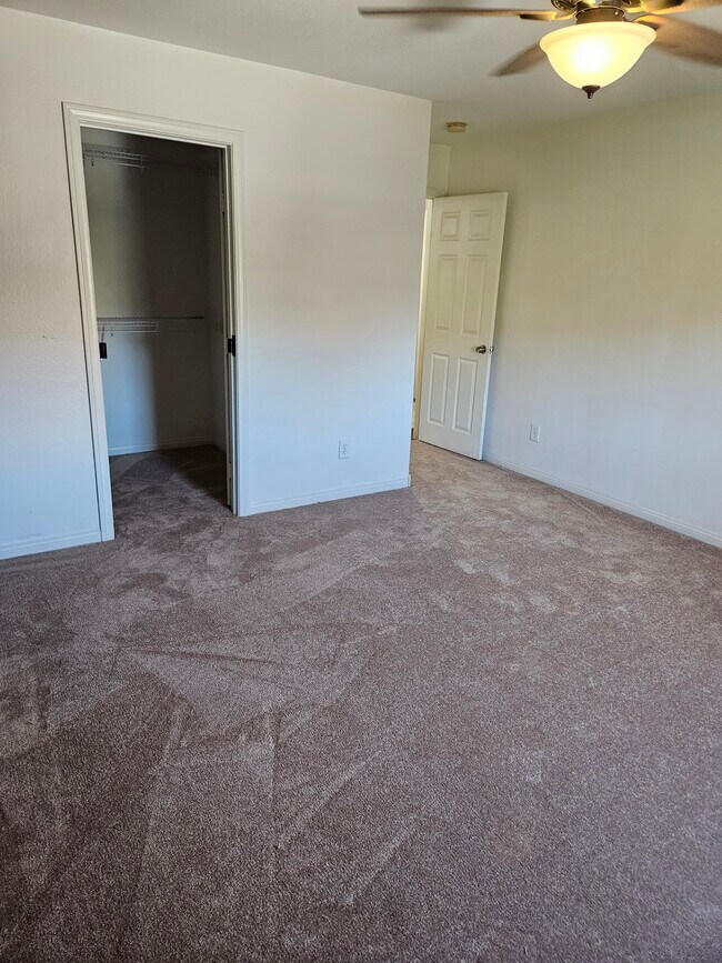 Photo - 7204 Mountain Den Ave House