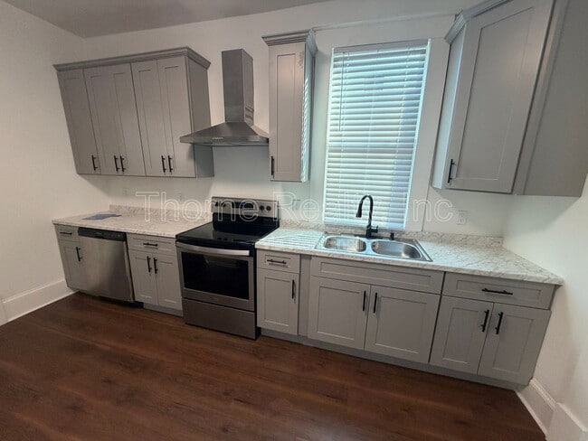 Photo - 835 Sunset Ave