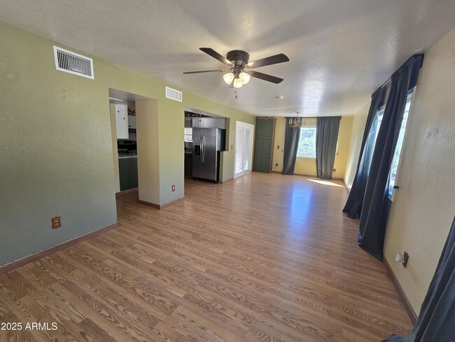 Photo - 525 El Recreo Ct