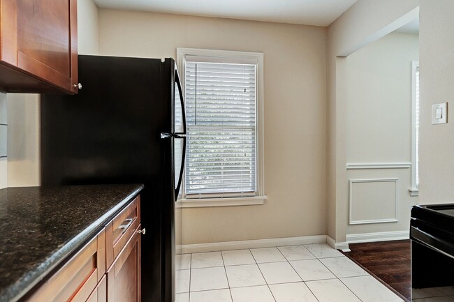 Photo - 949 Teetshorn St Unit 2806 Michaux St.