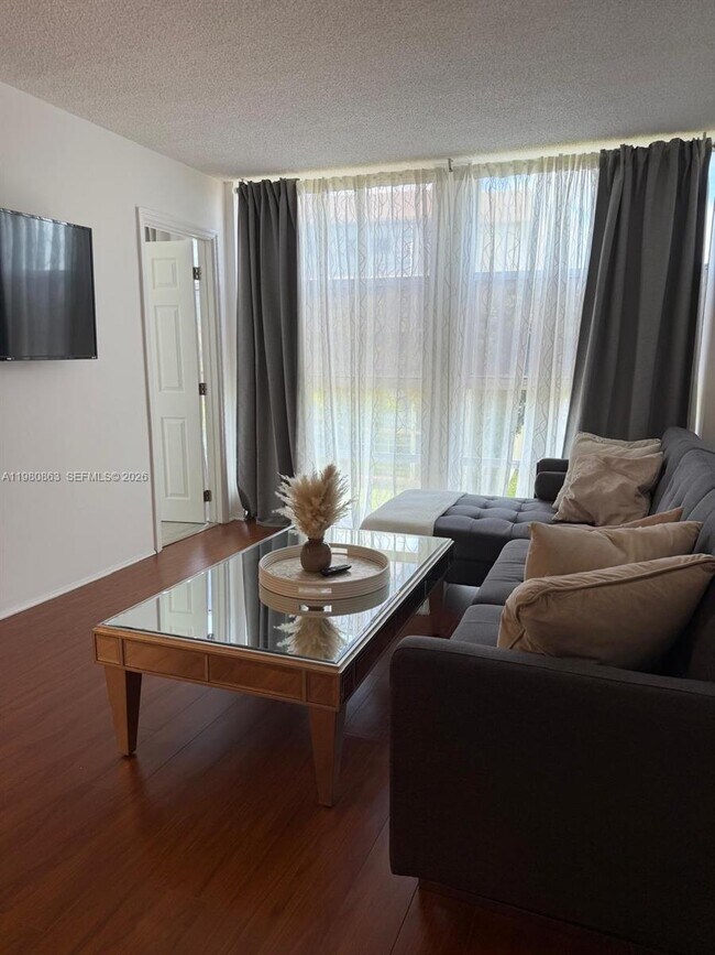 Photo - 851 Three Islands Boulevard Unidad 308