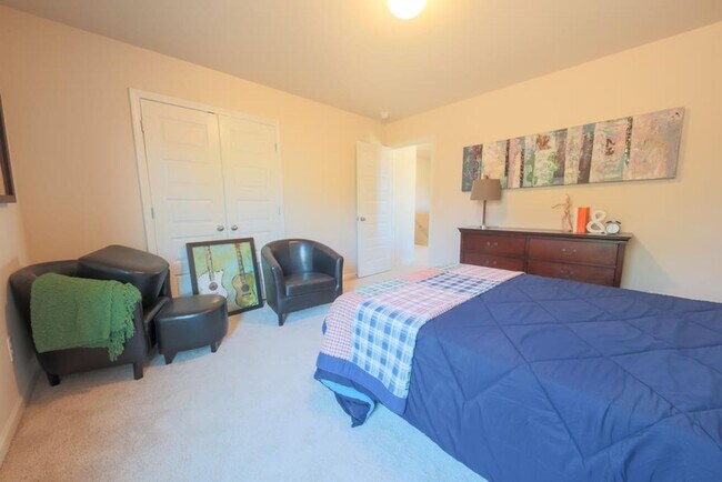 5036 Vine Ln