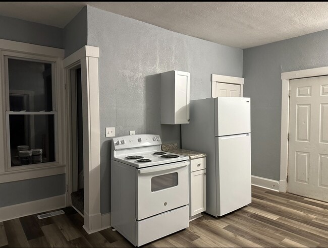 Photo - 158 Oak Park Dr