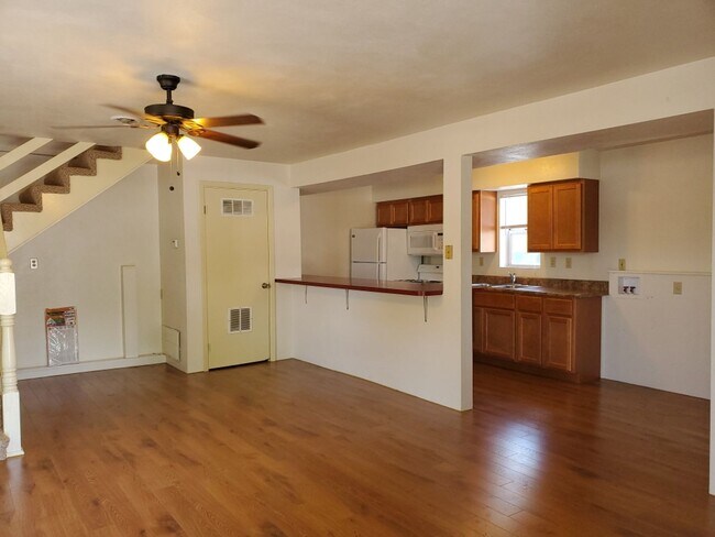 48 W Church St Unit 1