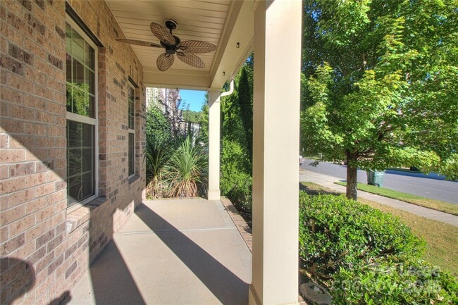 Photo - 1444 Ridgehaven Rd